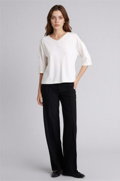 Relax Fit V-Neck Long Sleeve T-Shirt