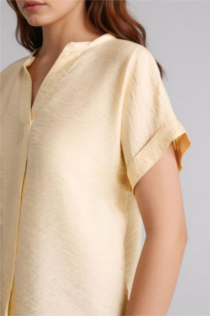 Relax Fıt Kaçık Yaka Kısa Kollu Bluz