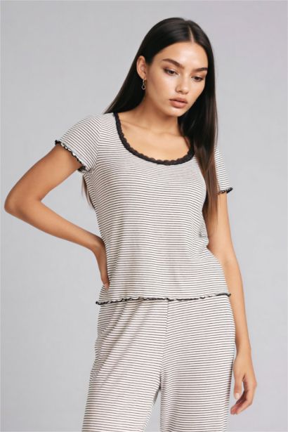 طقم قصة عادية نص كم - قطعتين