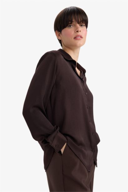 Chemise satin à manches longues Coupe régulière