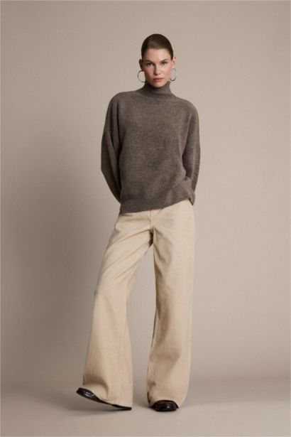 بنطرون مخمل وايد ليج برجل واسع بجيب وخصر عالي