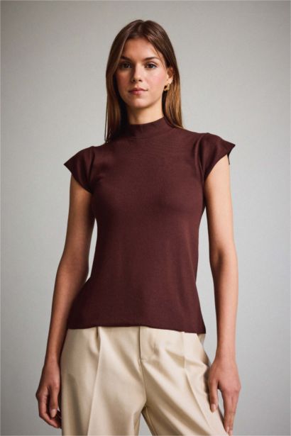 Woman Short Sleeve T-Shirt