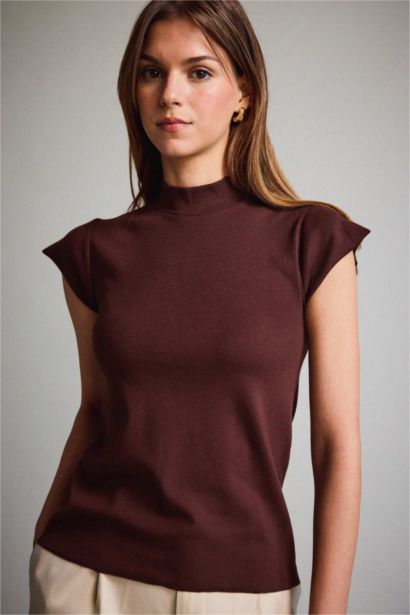 Woman Short Sleeve T-Shirt