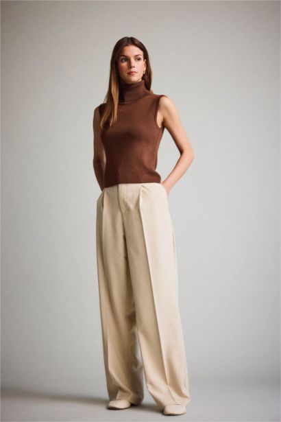 بلوزة كت بيزك سادة هاينك