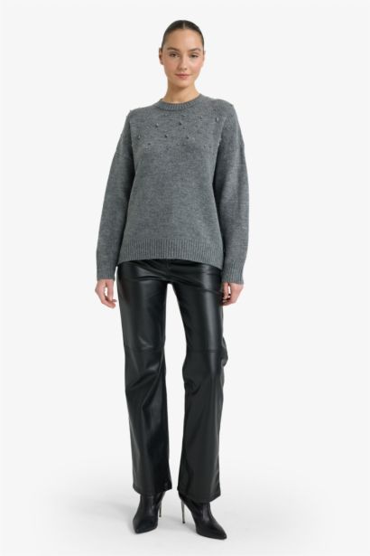 Oversize Fit Crew Neck Embroidered Knitwear Pullover