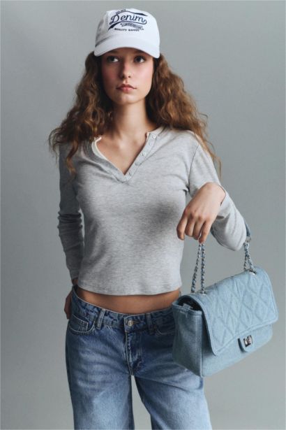 Woman Long Sleeve T-Shirt