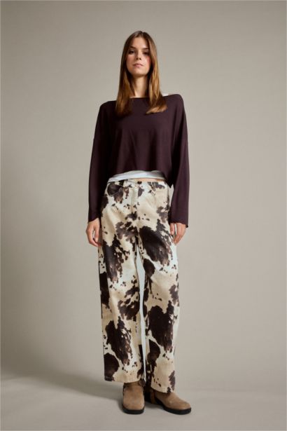 بنطرون جينز مطبوع قصة مريحة