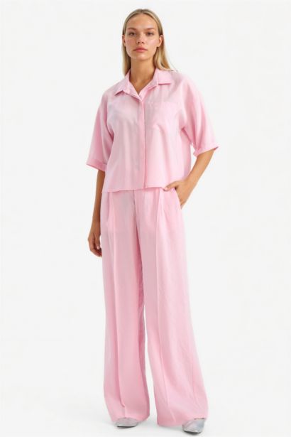 بنطلون نسيج مشروط وايد ليج برجل واسع بجيب مزدوج