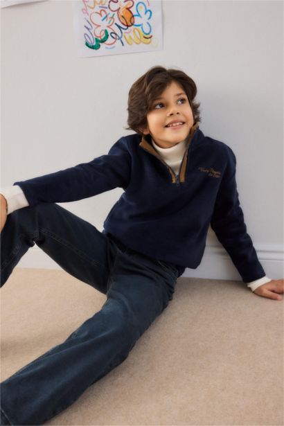 Yarım Balıkçı Yaka Fermuarlı Nakışlı İçi Yumuşak Tüylü Polar Sweatshirt Erkek Çocuk