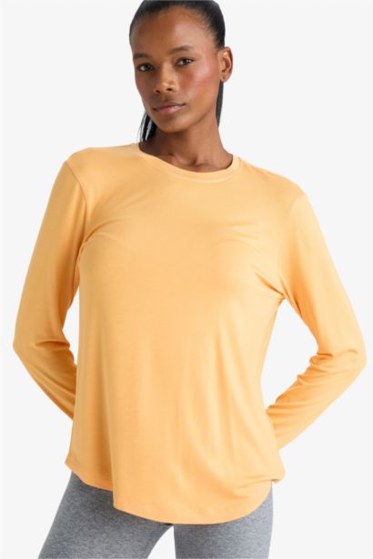 Standart Fit Bisiklet Yaka Sporcu Uzun Kollu Tişört