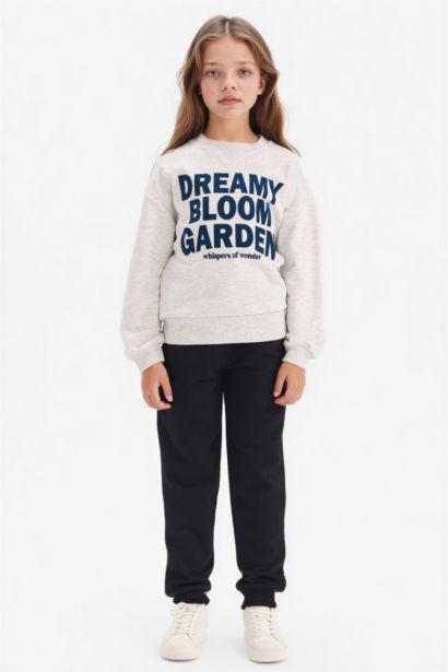 Relax Fit Crew Neck Sweatshirt