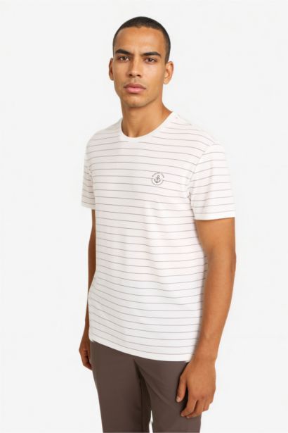 Standard Fit Crew Neck Sports Short Sleeve T-Shirt