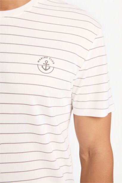 Standard Fit Crew Neck Sports Short Sleeve T-Shirt