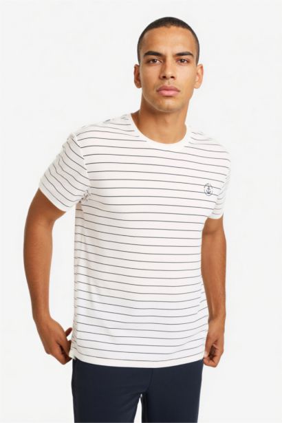 Standard Fit Crew Neck Sports Short Sleeve T-Shirt