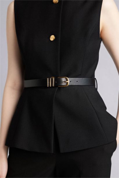 Жилет приталенного кроя для женщин