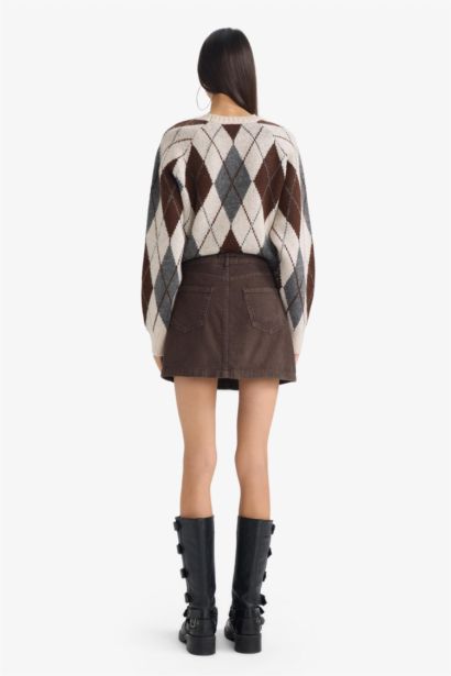 A Cut Velvet Normal Waist Mini Skirt