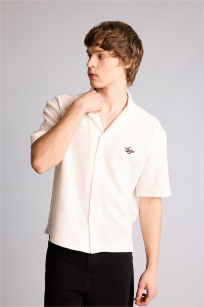 Man Short Sleeve Shirt