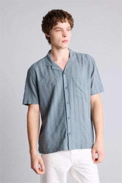 Man Short Sleeve Shirt