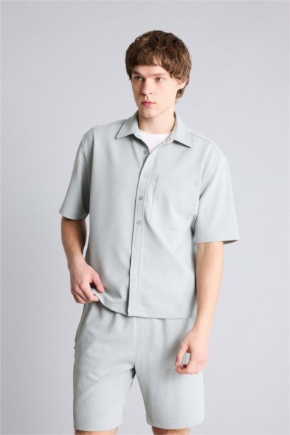 Рубашка Boxy Fit из эластичной ткани