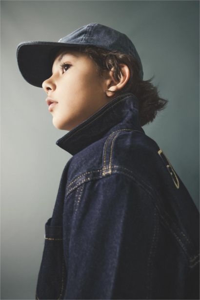 جاكيت جينز اولادي بأزرار