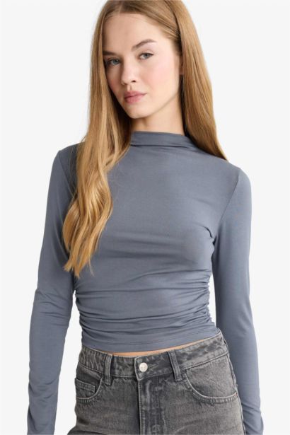 Woman Long Sleeve T-Shirt
