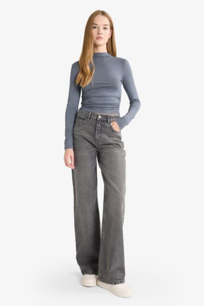 Woman Long Sleeve T-Shirt