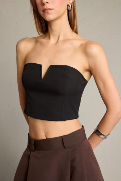Strapless Sleeveless Blouse