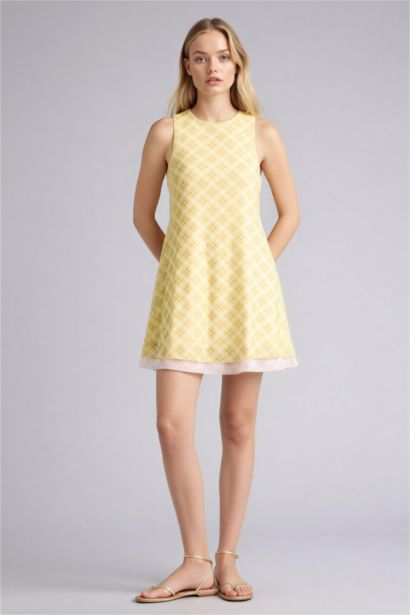 Платье с коротким рукавом мини с горловиной халтер в клетку Ажурная