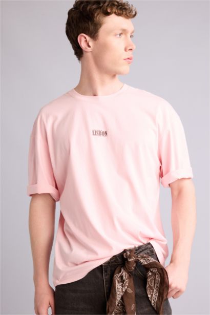 Boxy Fit баспалы қысқа жеңді футболка