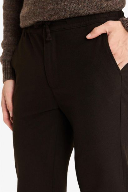 Regular Fit Cepli Düz Paça Pantolon