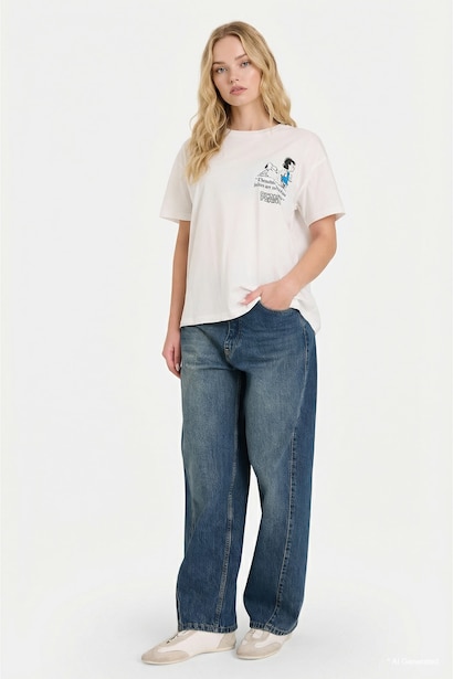 Snoopy Licensed Oversize Fit Crew Neck Printed Short Sleeve T-Shirt