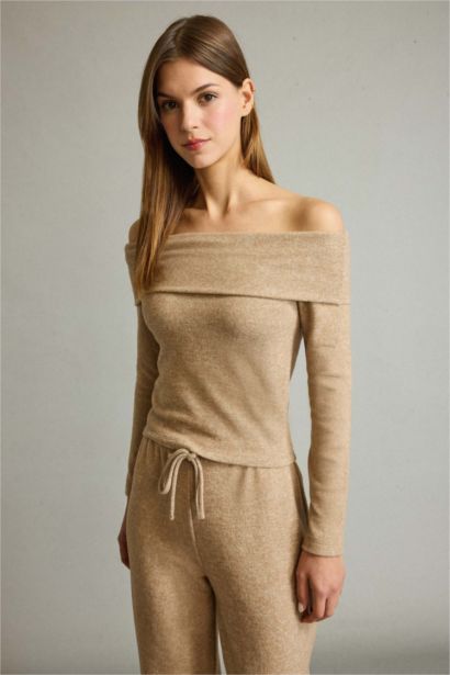 Omzu Açık Uzun Kollu Tişört