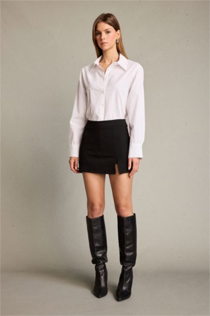 Slim Fit Dar Kesim Yırtmaçlı Şort Etek