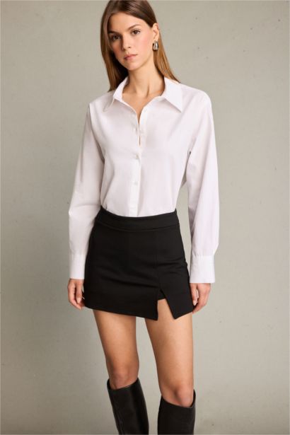 Slim Fit Dar Kesim Yırtmaçlı Şort Etek