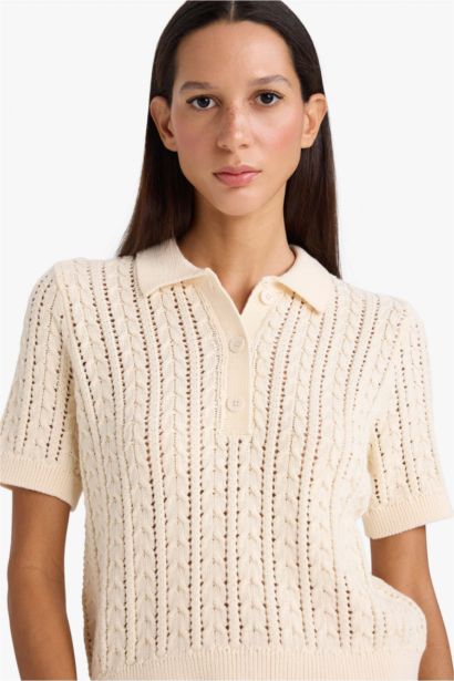 Пуловер стандартного кроя с поло воротником из трикотажа для женщин
