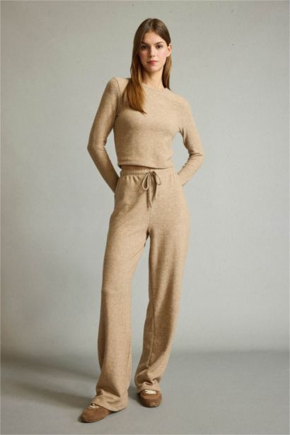 Regular Fit Regular Waist Elastic Waist Trousers