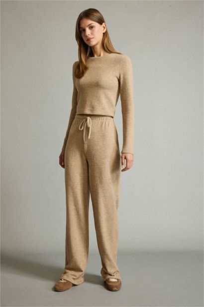 Regular Fit Regular Waist Elastic Waist Trousers