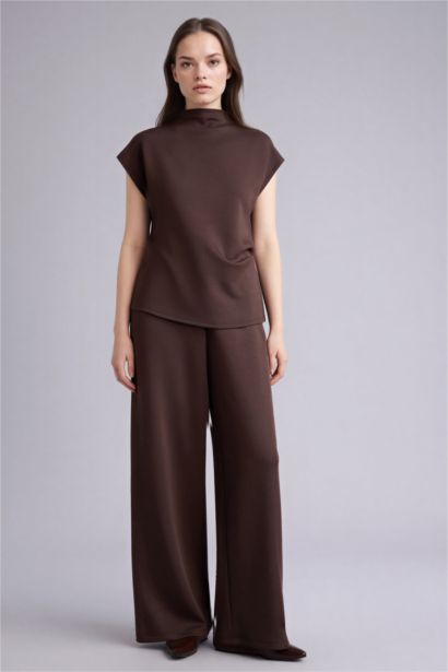 تيشيرت بيكيه سليم فيت بياقة عالية