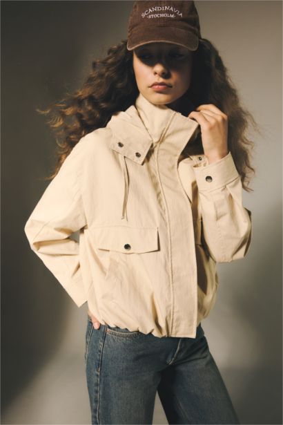 Su Geçirmez Kapüşonlu Dokuma Mont