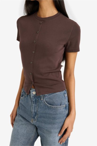 Футболка кашкорсе Fitted в рубчик с круглым вырезом и коротким рукавом