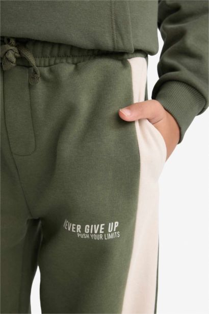 سروال بطبعة شعار قماش سميك كارجو