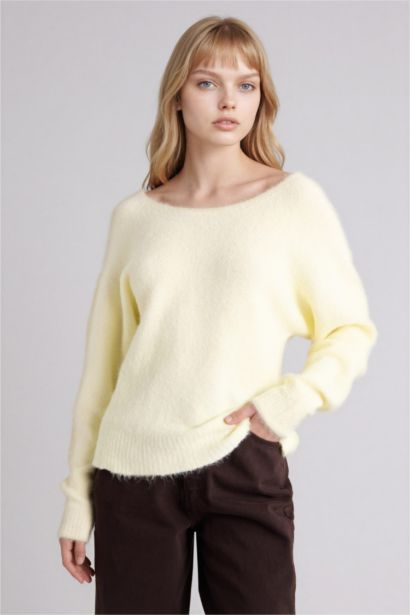 بلوز صوف قصة عادية بياخة مستديرة