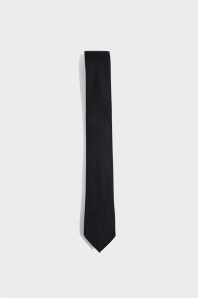 Woman Tie
