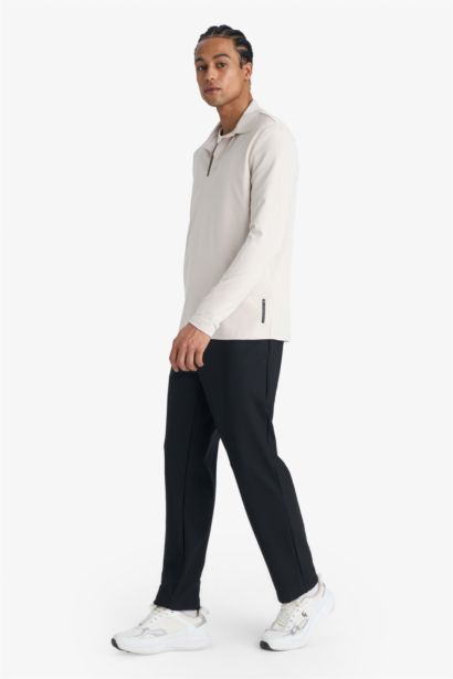Standard Fit Jogger