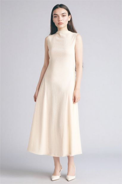 A Cut Dog Collar Sleeveless Dress