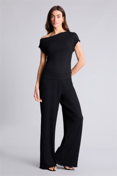 Slim Fit One Shoulder Crepe T-Shirt