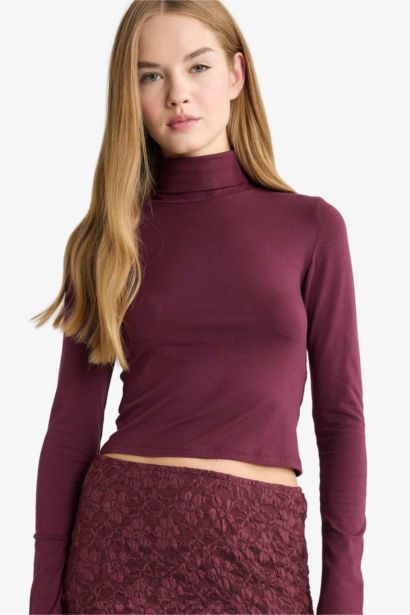 Fitted Turtleneck Modal Long Sleeve T-Shirt