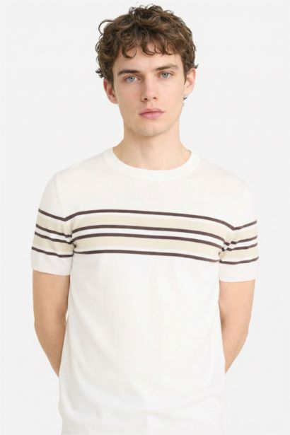 Standard Fit қысқа жеңді футболка