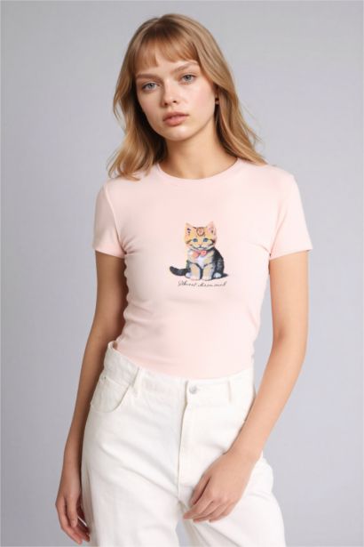 Футболка Fitted в рубчик с принтом и коротким рукавом