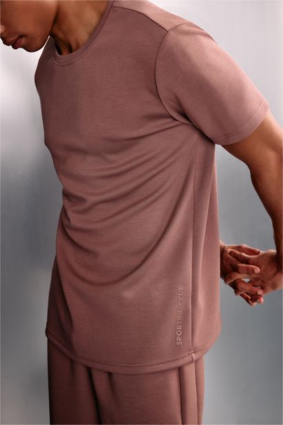 Standard Fit Short Sleeve T-Shirt